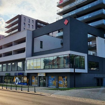 Q Apart Enter- Klimatyzowany 2 Pokojowy Apartament Przy Manufakturze Z Garazem Gratis, Fv Łódź Extérieur photo