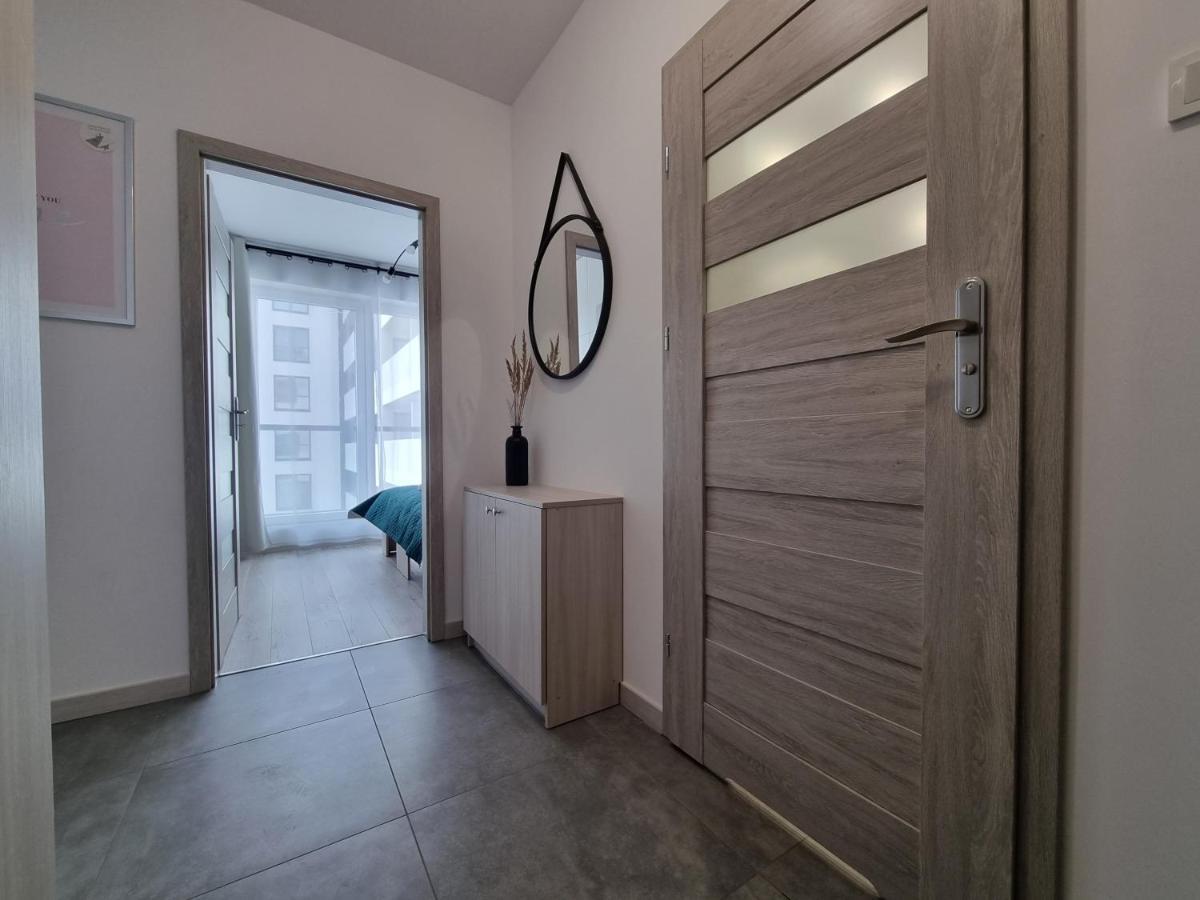 Q Apart Enter- Klimatyzowany 2 Pokojowy Apartament Przy Manufakturze Z Garazem Gratis, Fv Łódź Extérieur photo